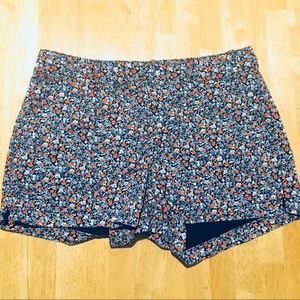 NWOT GAP shorts in cute floral design!